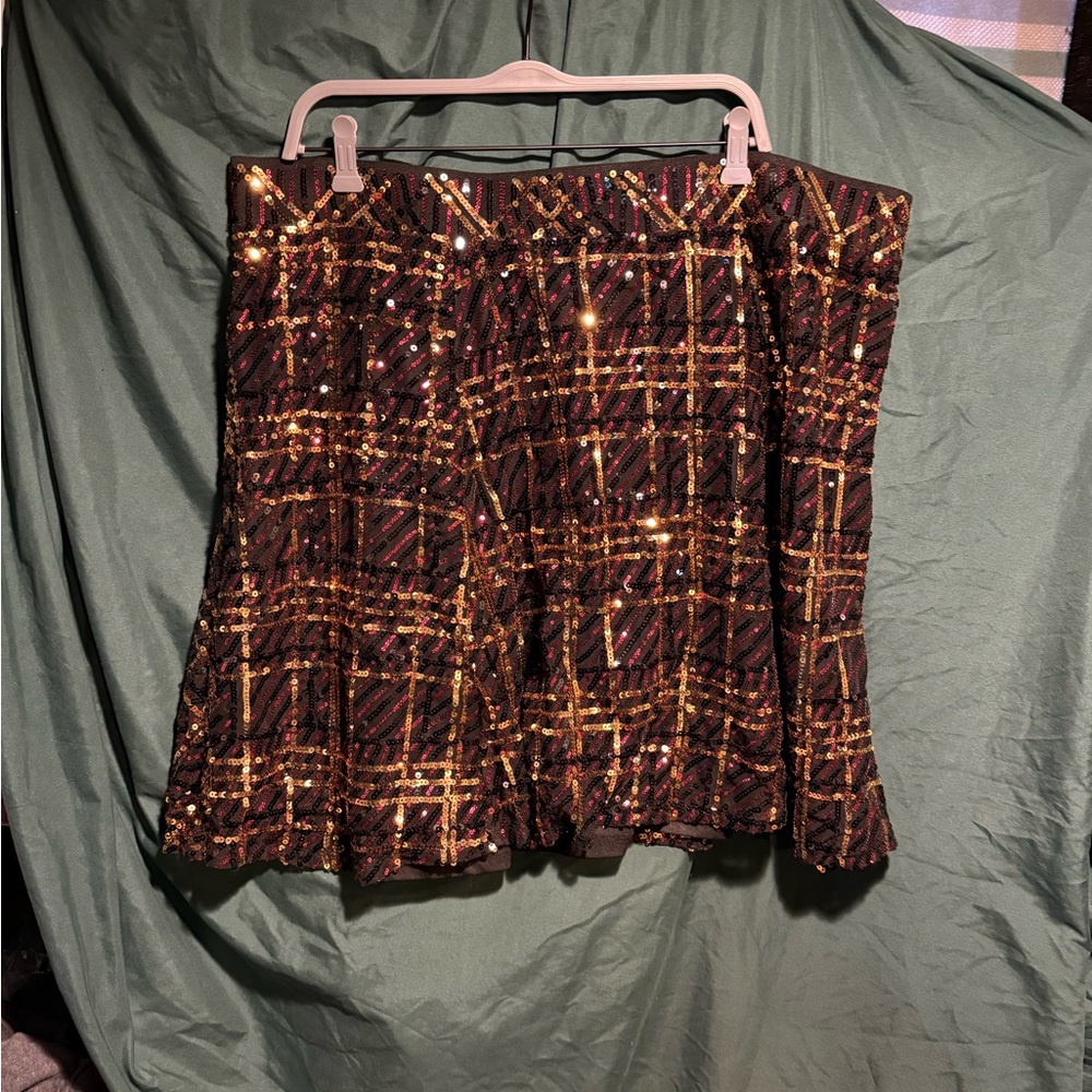 Torrid (size 3) Black and Gold Sequin circle Skirt